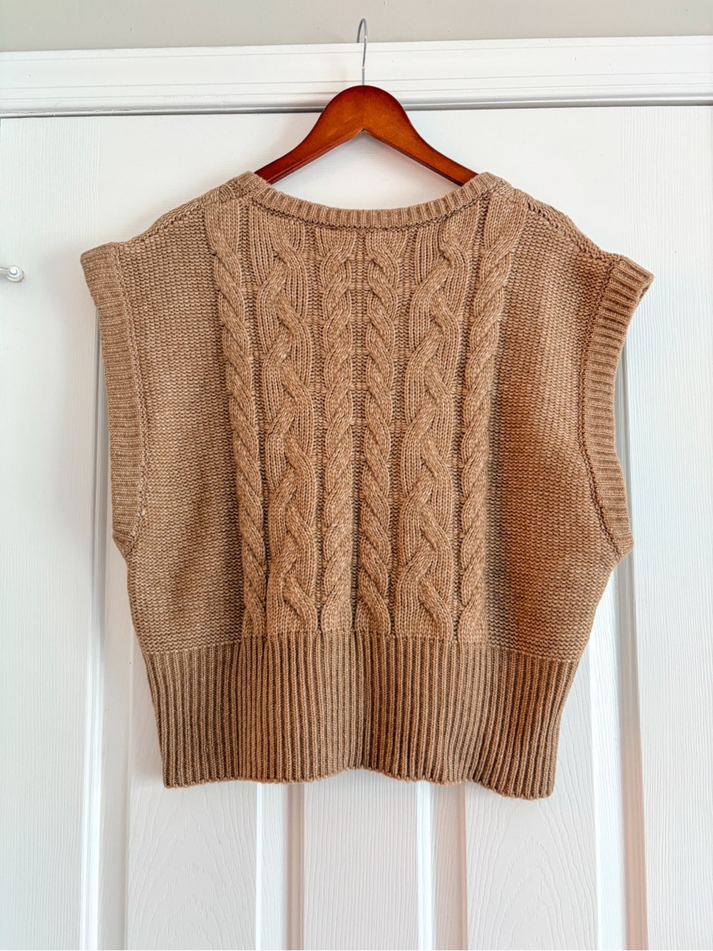 And Now This Cable Knit Sweater Vest Tan Cropped XL NWT - Picture 7 of 9